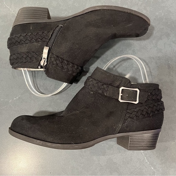 Life Stride sz 8 Adriana black microsuede ankle boots - Picture 7 of 16